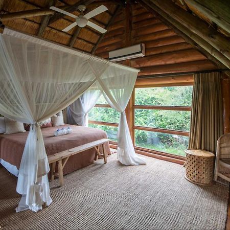 Rhino River Lodge Manyoni Private Game Reserve Kültér fotó
