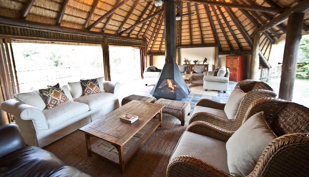 Rhino River Lodge Manyoni Private Game Reserve Kültér fotó