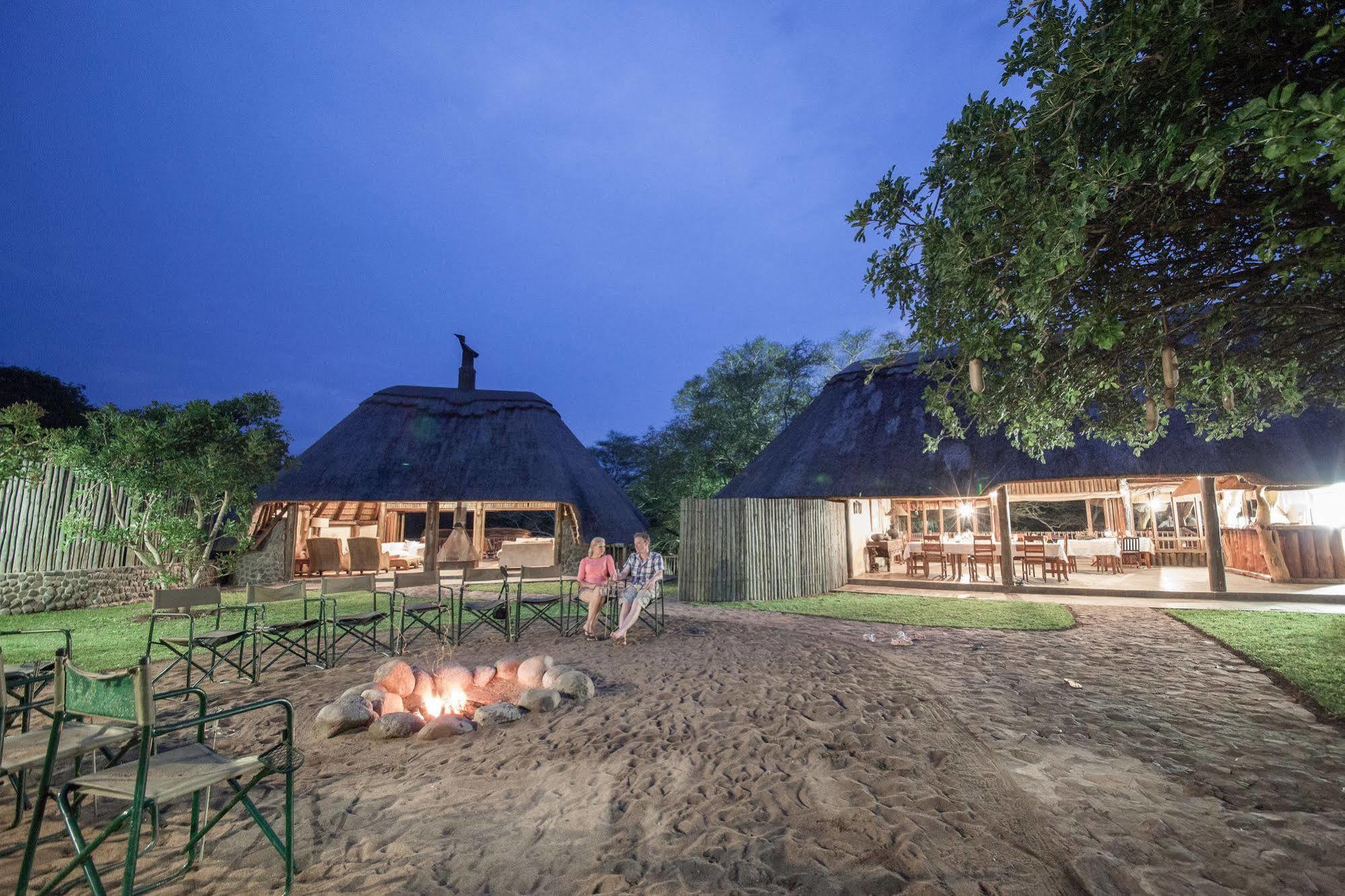Rhino River Lodge Manyoni Private Game Reserve Kültér fotó